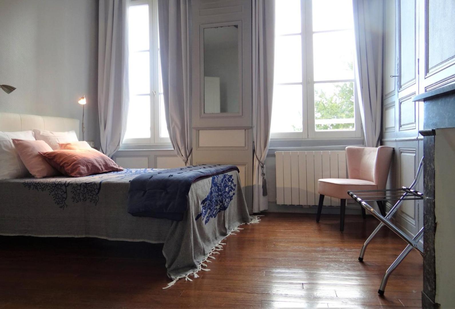 Apartament Le Cardinal Chartres Zewnętrze zdjęcie