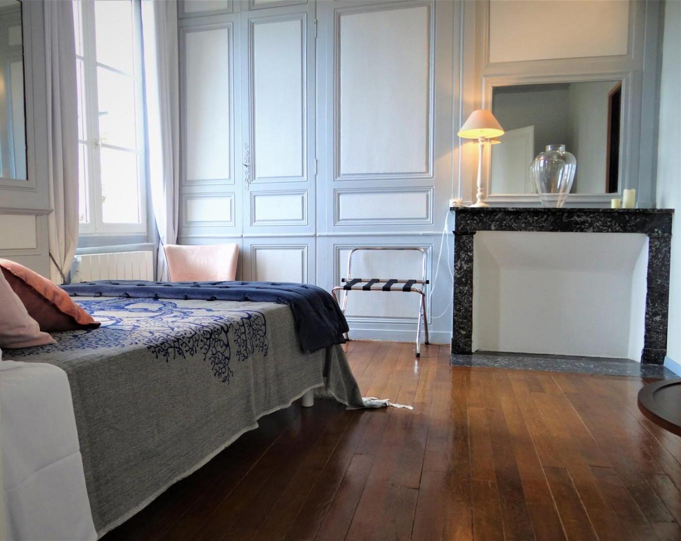 Apartament Le Cardinal Chartres Zewnętrze zdjęcie